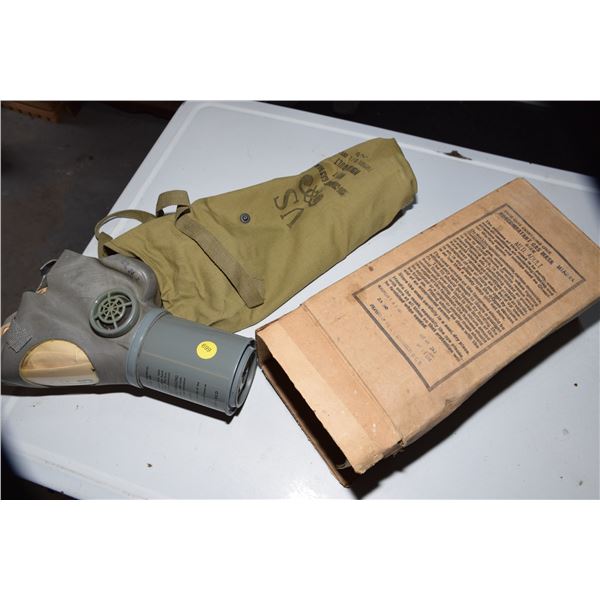 NOS 1941  WWII Gas Mask - Goodyear