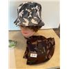 Image 1 : 3x Hats