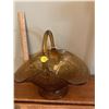 Image 1 : Vintage, Indiana, amber glass,basket with handle. No chips or cracks. Beautiful floral pattern.