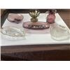 Image 2 : 6 pieces of vintage glass. Includes one purple, oval dish, one purple round dish, pedestal style, gr