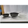 Image 1 : Black/White Pyrex Mixing Bowl Set