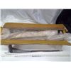 Image 3 : Box Chome Legs
