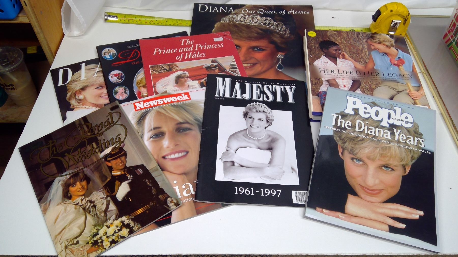 Princess Diana Lot Book Magazines 1998 Calendar Schmalz Auctions princess-diana-lot-book-magazines-1998-calendar-schmalz-auctions