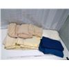 Image 1 : Lot of Blankets