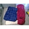 Image 2 : Single Air Mattress and Sleeping Bag