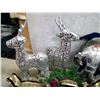 Image 3 : Xmas Lot - Blue Santas, Reindeer, Red Vases, and Tablecloths