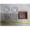 Image 1 : 5 Ash Trays - 4 Glass and 1 Wooden