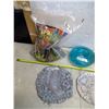 Image 3 : Lot of Garden Items - Bird Seed, Steppingstones, Fountain Pump, Glass Décor, and Insecticide