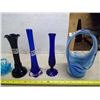 Image 2 : 8 Blue Glass Vases/Décor