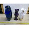 Image 2 : 3 Ceramic Vases