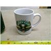 Image 2 : Lot of Misc. Items - SK Grey Cup 1995 Mug, Radio, and Red Dish