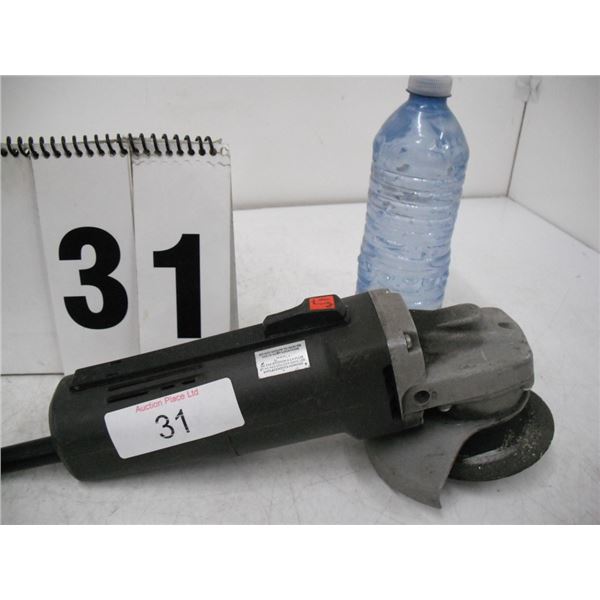 Black & Decker 4.5 Grinder Works