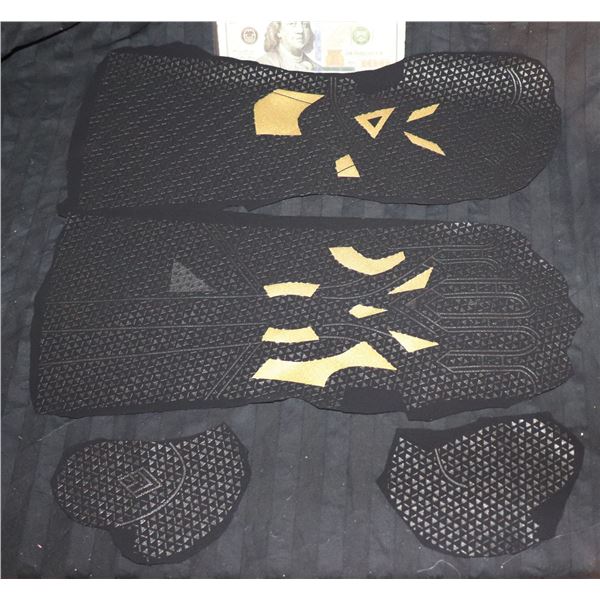 BLACK PANTHER WAKANDA FOREVER COMPLETE GAUNTLET GLOVE W/ GLYPHS SUPER HERO FIRST OFFER