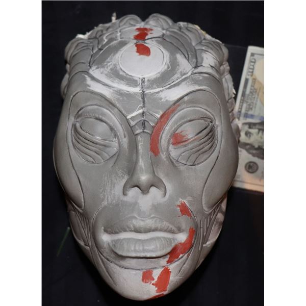 SPECIES SIL HEAD PRODUCTION CASTING