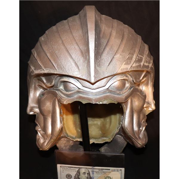 CHRONICLES OF RIDDICK LORD MARSHAL ZHYLAW NEGROMONGER HELMET