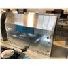 Image 2 : BROAN STAINLESS STEEL 30" X 19" RANGE HOOD