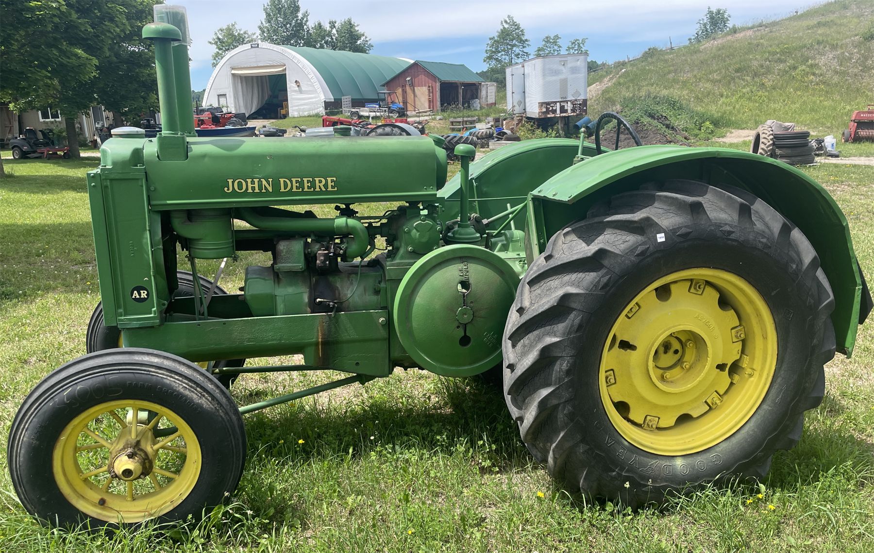 JOHN DEERE AR MODEL 1943 TRACTOR GOOD WORKING CONDITION