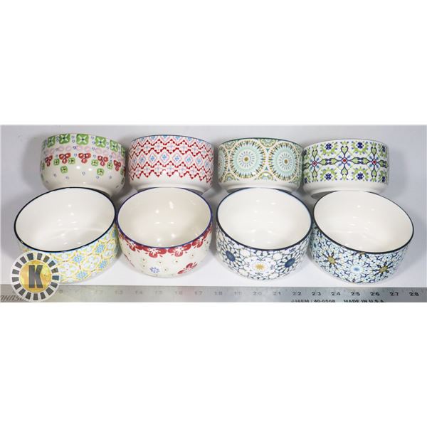 FLAT OF 8 PATTERNED CERAMIC BOWLS