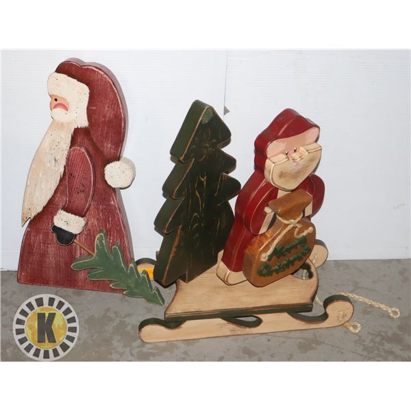 WOODEN SANTA SET