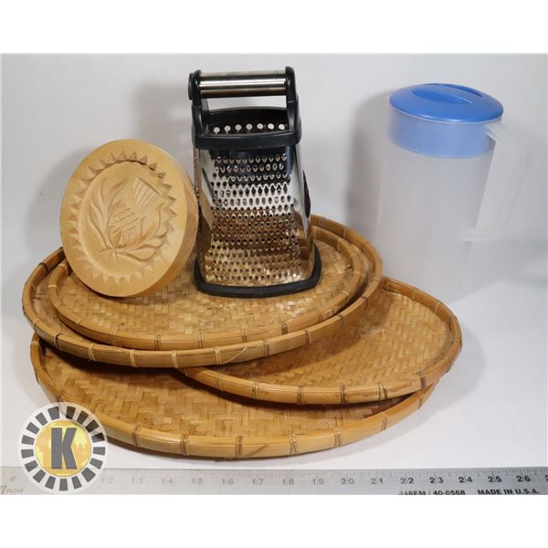 FLAT OF WICKER KITCHEN FRUIT/VEGETABLE TRAYS