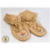 Image 1 : WOMENS MOOSE HIDE MOCCASINS SIZE 10