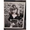 Image 5 : Qty 10 Celebrity Photos: Susannah York, Joyce DeWitt & Others, Some Signed