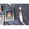 Image 2 : Vintage Pocket Knives, Metal Cigarette Holders, Hat Romohocobchoe MOP YY & Signed Photo
