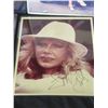 Image 8 : Qty 10 Celebrity Photos: Daryl Hannah, Loretta Swit & Others, Some Signed