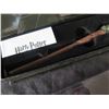 Image 15 : Harry Potter Books, 2 Player Starter Set, Hogwarts Note Cards, Wand w/ Illuminating Tip, etc