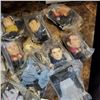 Image 2 : 16 COLLECTIBLE STAR TREK FIGURINES WITH ENTERPRISE AND TRICORDER