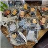 Image 3 : 16 COLLECTIBLE STAR TREK FIGURINES WITH ENTERPRISE AND TRICORDER