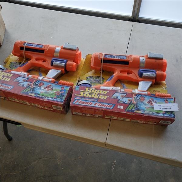 2 NEW SUPER SOAKER FLASH FLOOD WATER GUNS