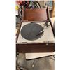 Image 3 : TECHNICS RECORD PLAYER IN SEABREEZE AND RACK OF CDS