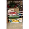 Image 1 : 3 BOXES OF KITCHEN ITEMS AND ARTIFICIAL PLANTS