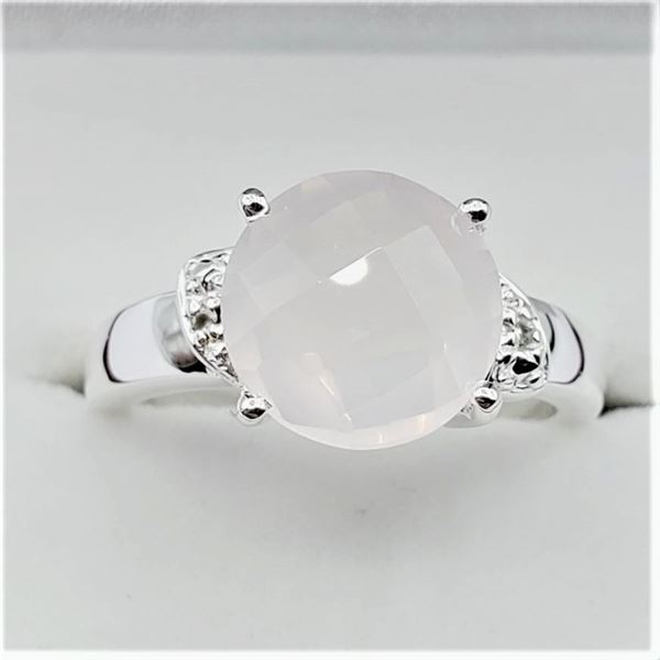 STERLING SILVER 10MM X 10MM NATURAL ROSE QUARTZ (2.85CTS) & WHITE SAPPHIRE COCKTAIL RING, SIZE 7, W/