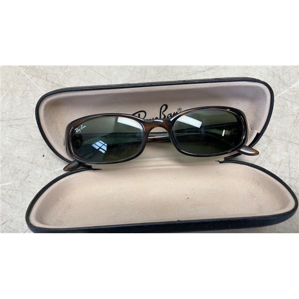 PAIR OF RAY-BAN ITALY SUNGLASSES