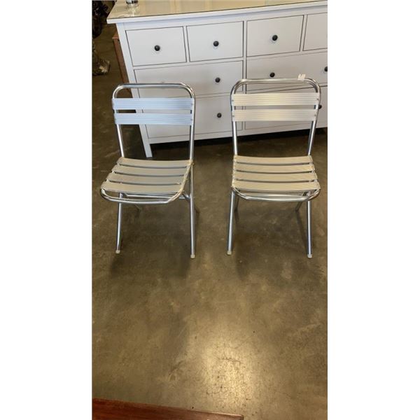 2 ALUMINUM FOLDING CHAIRS