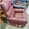 Image 2 : LAZBOY RECLINER ARMCHAIR