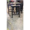 Image 2 : 3 BLACK STOOLS