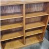 Image 2 : OAK BOOKSHELF