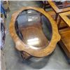 Image 2 : 3PC THOMASVILLE COFFEE AND END TABLE SET