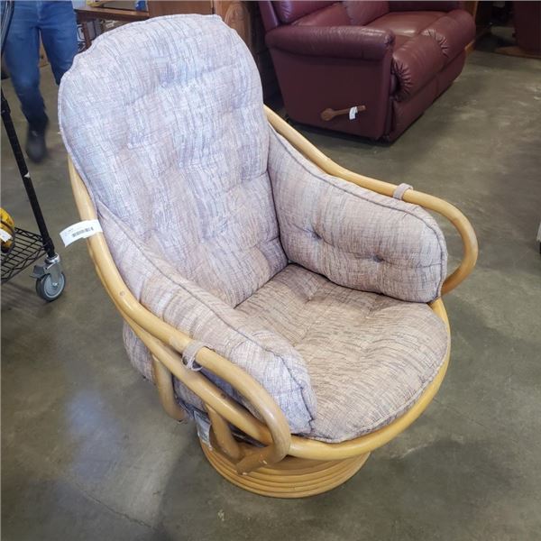 RATTAN SWIVEL CHAIR