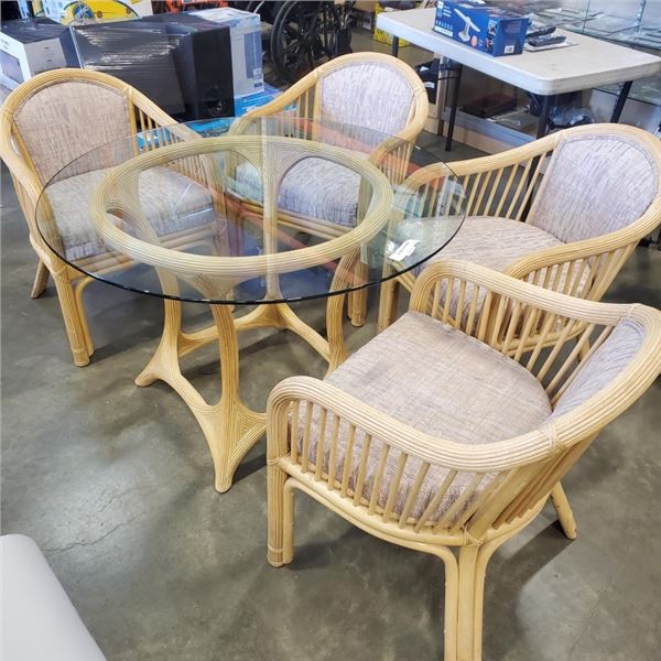 ROUND GLASSTOP DINING TABLE WITH 4 CHAIRS