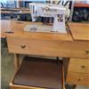 Image 4 : VINTAGE SINGER SEWING MACHINE IN MID CENTURY TABLE