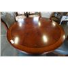 Image 2 : ROUND PEDESTAL DINING TABLE WITH 4 DEVON CHAIRS