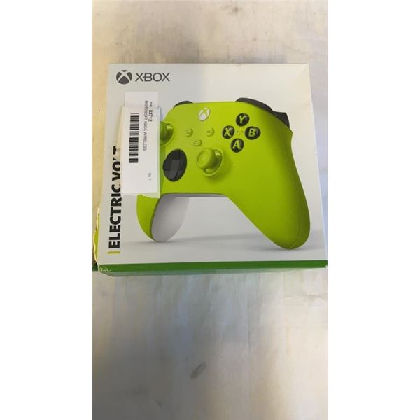 MICROSOFT XBOX WIRELESS CONTROLLER, ELECTRIC VOLT QAU-00021 - TESTED WORKING, RETAIL $74