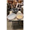 Image 1 : ENAMELED ROASTING PAN AND LARGE POT