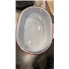 Image 2 : ENAMELED ROASTING PAN AND LARGE POT