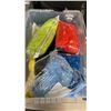 Image 2 : TOTE OF TOWELS, HAND TOWELS, PET CARRIER