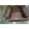 Image 2 : BROWN LEATHER LOOK RECLINER